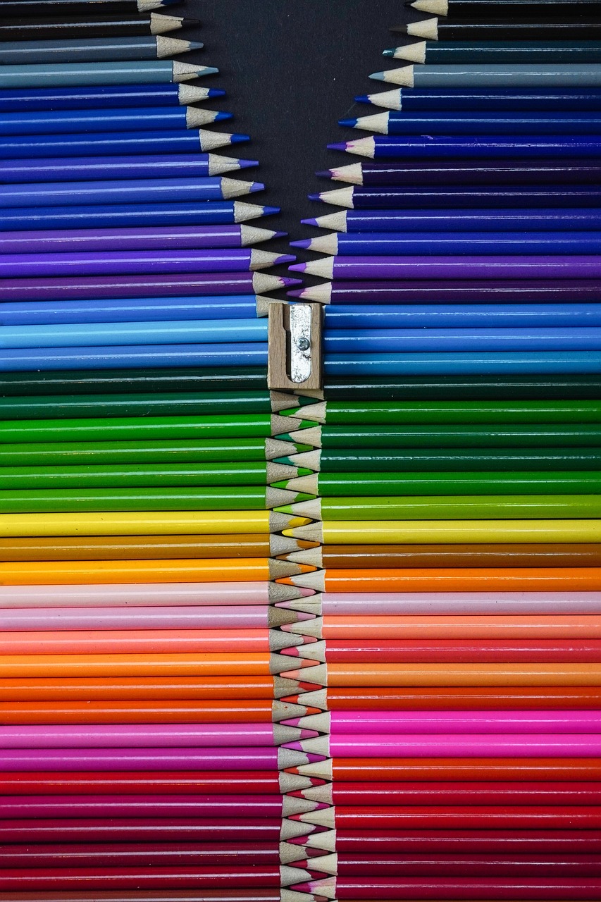 colored pencils, multicoloured, zipper-4961685.jpg